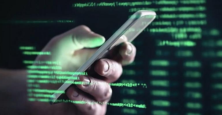 Elden Düşmeyen Akıllı Telefonlara Siber Saldırılar Artıyor