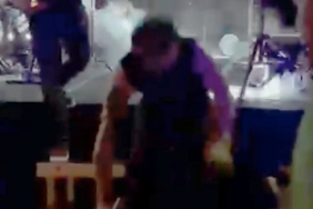 emre-kaya-goze-mi-geldi-cosku-dolu-konser-sonrasi-duserek-hastaneye-kaldirildi.jpg