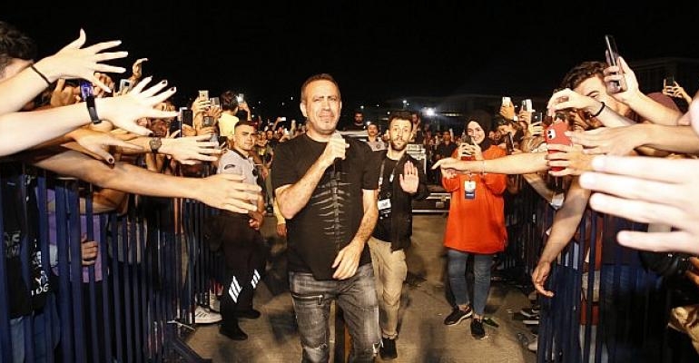 Gebze’de Haluk Levent  rüzgarı esti