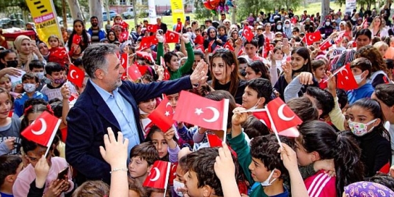 Haydi çocuklar şenliğe!  Bayraklı’da ‘Çocuk Korosu’ kuruluyor