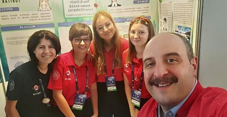 İzmir’li Öğrencilerden Gururlandıran Başarı