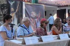 karaburunda-borkluce-siir-gunlerinin-12ncisi-gerceklesti.jpg
