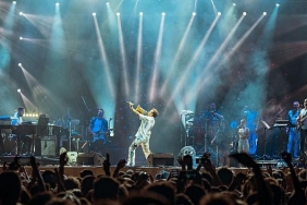 mersin-milyonfestte-kenan-dogulu-ile-muzik-soleni.jpg