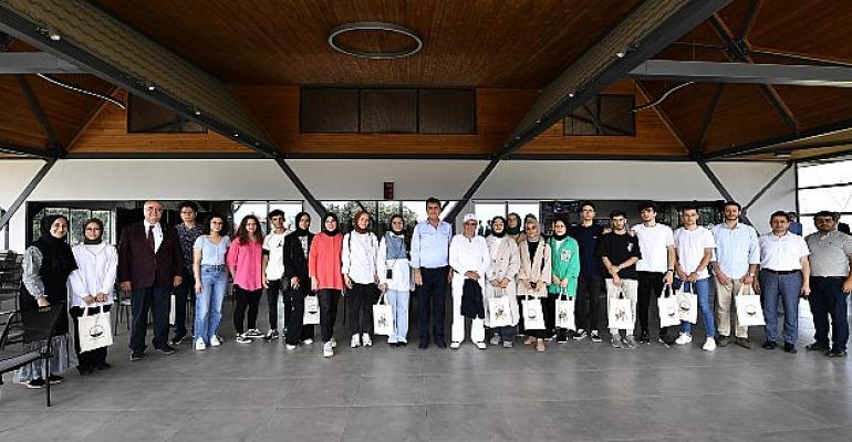 Osmangazi’nin kütüphaneleri ile üniversiteyi kazandılar