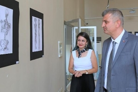 resim-tutkusu-golcuk-belediyesinin-destegiyle-sergiye-donustu.jpg
