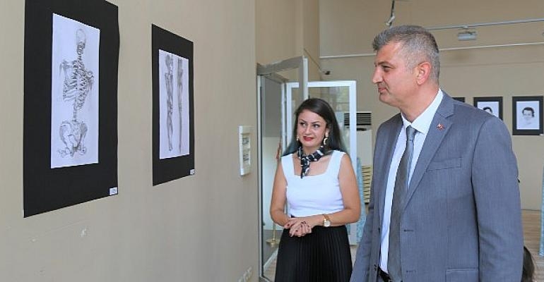 Resim Tutkusu Gölcük Belediyesi’nin Desteğiyle Sergiye Dönüştü