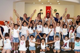 sanat-ve-kisisel-gelisim-atolyelerinde-rengarenk-final-minikler-yeteneklerini-sergiledi.jpg