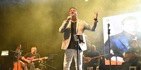 Sanatçı Kubat Kemer’de Konser Verdi