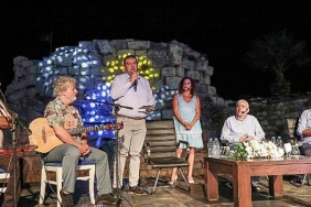 seferihisarin-kapisi-sanat-ve-muzige-sonuna-kadar-acik.jpg