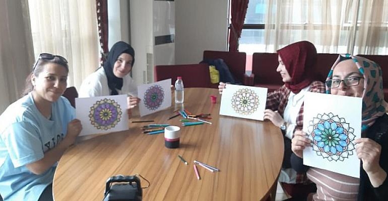 Sincanlı Hanımlar Mandala İle Stres Atıyor