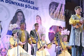 turkce-aski-vatan-aski-yuruyusu-yogun-katilimla-gerceklesti.jpg