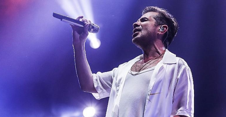Türkiye’nin İlk Ödüllü Açıkhava Mekanı Turkcell Vadi’de Yıldızlı Geceler Konser Serisinde  Kenan Doğulu’dan Müzik Şöleni