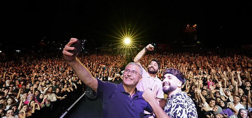 uskudar-fest-2022-konserleri-muhtesem-basladi.jpg