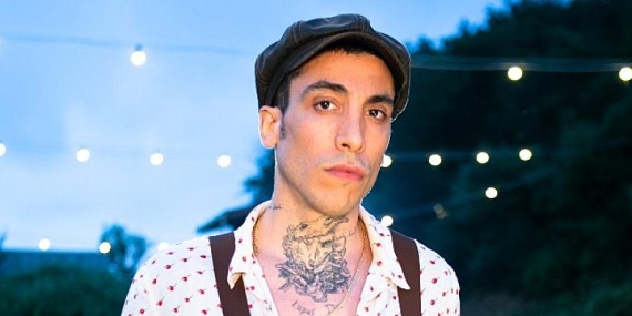 Yapı Kredi bomontiada World Akustik serisinde bu hafta  Can Bonomo sahnede