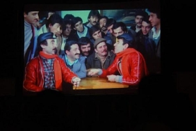 yenisehirde-acik-havada-sinema-keyfi-yasaniyor.jpg