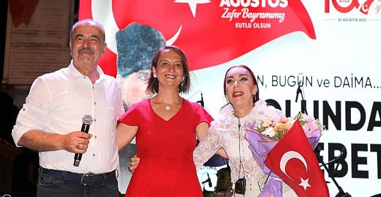 Zafer Bayramı Kutlamaları Mudanya’da Bir Başka Güzel