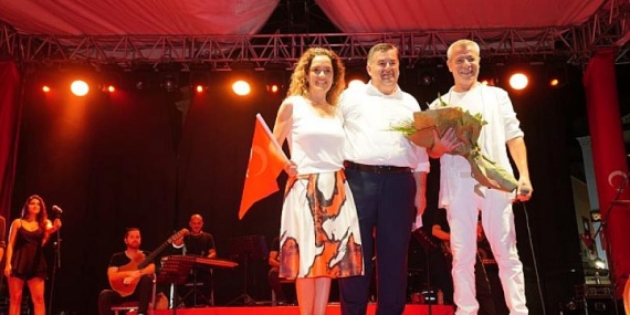 Zaferin 100. yılı Çeşme’de coşkuyla kutlandı