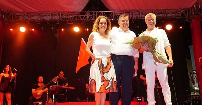Zaferin 100. yılı Çeşme’de coşkuyla kutlandı
