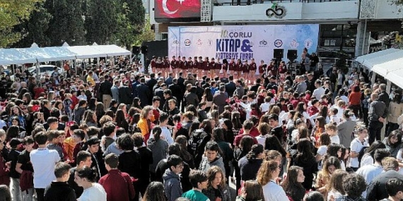 10. Çorlu Kitap ve Kırtasiye Fuarı Başladı