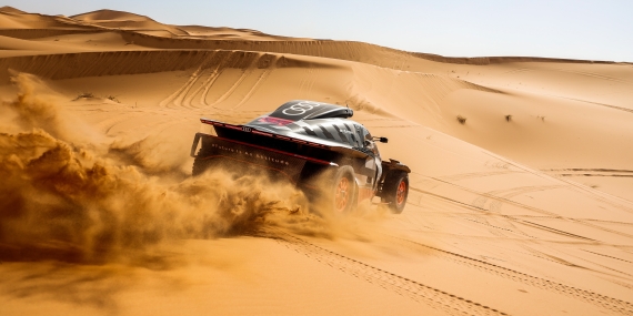 Fas’taki testlerini tamamlayan Audi RS Q e-tron E2 yarış gününü bekliyor