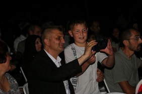 acik-hava-sinema-aksamlari-canakkale-yolun-sonu-ile-tamamlandi.jpg