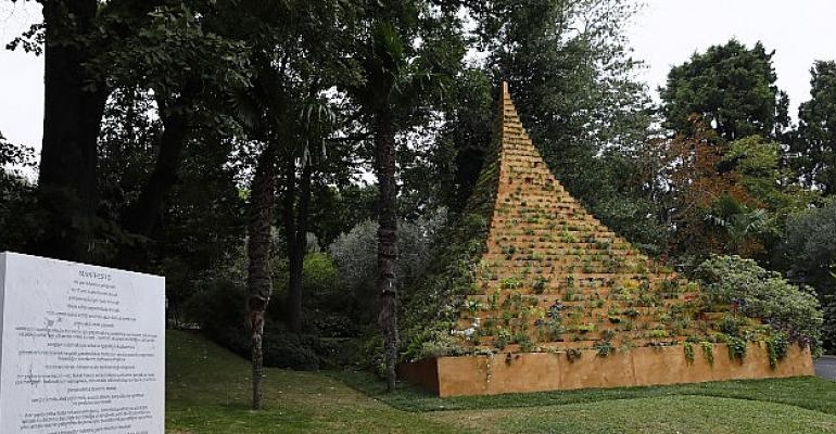 Agnes Denes’in Yaşayan Pramit Eseri Sakıp Sabancı Müzesi Bahçesinde Yaşam Döngüsüne Başladı