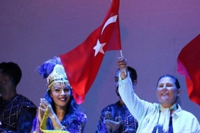 anadolu-atesi-aydin-buyuksehir-belediyesinin-duzenledigi-kurtulus-etkinliginde-muhtesem-bir-gosteriye-imza-atti.jpg