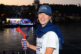 burcu-esmersoy-triatlon-sampiyonlarina-odullerini-verdi.jpg