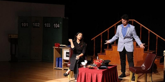 Genç Tiyatro Atölyesi Öğrencileri ‘Psiko-Drama’ İle Sahne Aldı