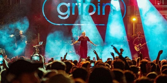 İstanbul Cevahir’in Yaz Konserlerinde İkinci Gün Gripin İle Coşku Doluydu