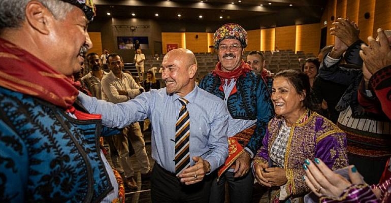 İzmirli 100 muhtar Zafer Yolu’nda ilk oyunlarını sahneleyecek