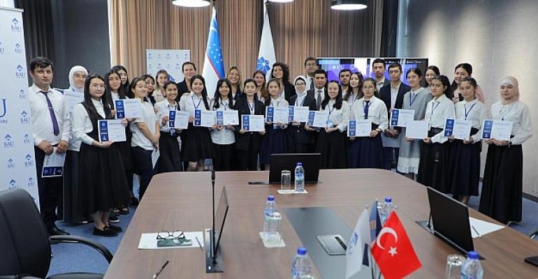 “Kızlar için Yapay Zeka” Projesi Özbekistan’da Sunuldu