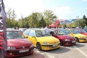 kocaeli-buyuksehir-modifiyeli-arac-tutkunlarini-bulusturdu.jpg