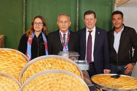 kucukcekmecede-4-gun-boyunca-surecek-trabzon-gunleri-basladi.jpg