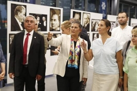 kurtulus-mucadelesinin-100-yilinda-ataturk-fotograflari-sergisi-tekstil-park-sanat-galerisinde-acildi.jpg