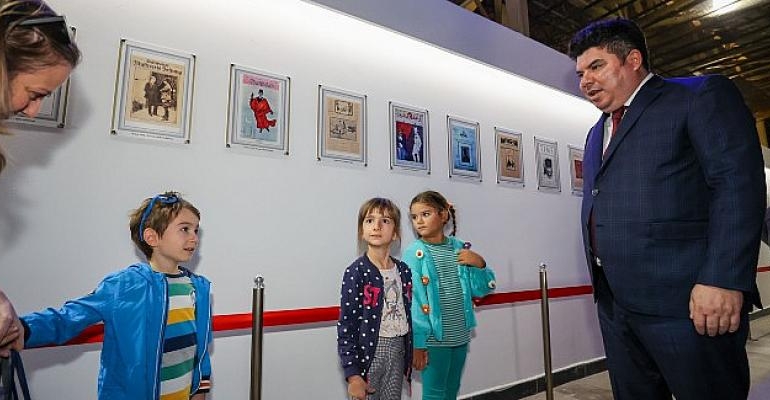 Maskın kalbinde Atatürk sergisi
