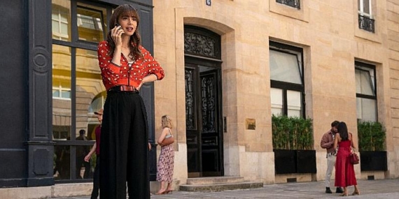 Netflix, Emily in Paris’in heyecanla beklenen üçüncü sezonundan ilk görselleri paylaştı
