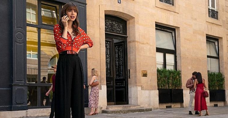 Netflix, Emily in Paris’in heyecanla beklenen üçüncü sezonundan ilk görselleri paylaştı