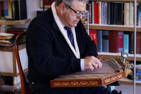 orhan-veliden-yasamak-ruhi-ayangil-ve-ad-fontesle-dunyaya-aciliyor.jpg