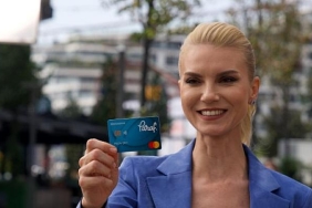 parafin-yeni-reklam-yuzu-pelin-cift-oldu.jpg