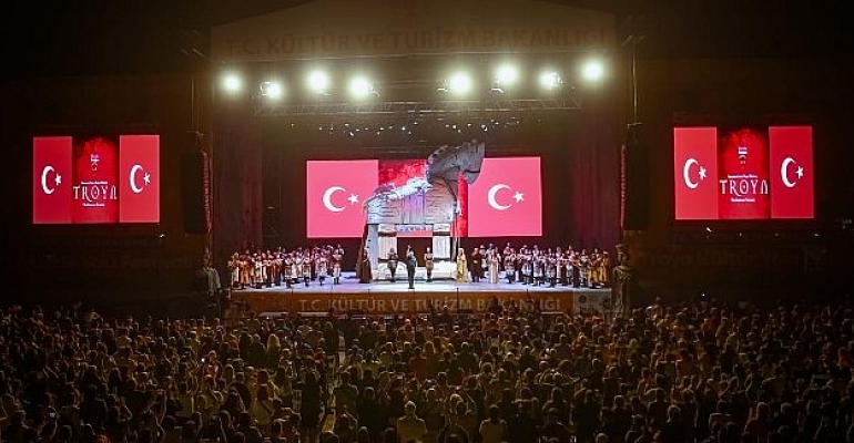 Troya Kültür Yolu Festivali Coşkuyla Başladı. İlk Gün 25 BİN Kişiyle Katıldı