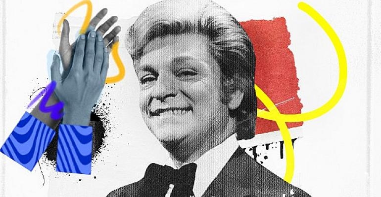 Türk Eğitim Vakfı Zeki Müren’i ‘Alkışlarla’ Anıyor