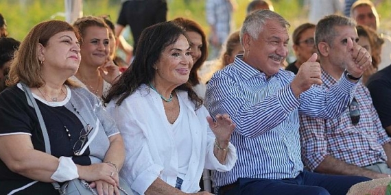 Türkan Şoray, kendi adının verildiği pamuğun hasadına katıldı