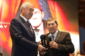 uluslararasi-adana-altin-koza-film-festivali-emek-odulleri-verildi.jpg