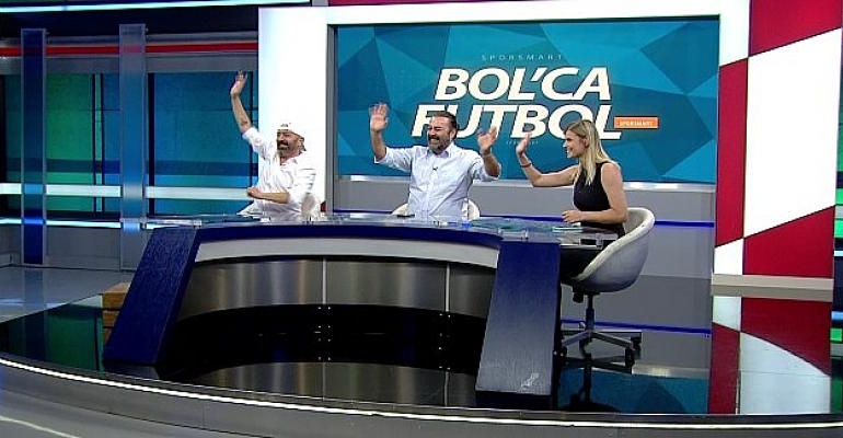 Ünlü şovmen Ceyhun Yılmaz D Smart’ta Bol’ca Futbol’un konuğu oldu