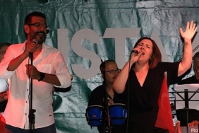 usta-ci-rock-konseriyle-gecmise-yolculuk-yaptilar.jpg