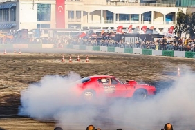 v-weekend-festivaline-son-iki-gun-istanbul-eglenceye-doyacak.jpg