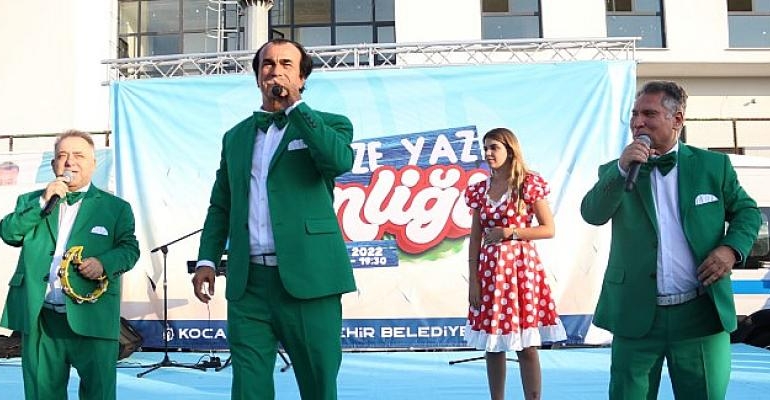 Yeşilçam Vokal Grubu Gebzeli çocukları coşturdu