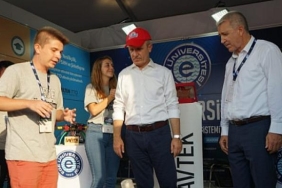 yok-baskani-prof-dr-ozvar-teknofest-karadenizde-eu-standini-ziyaret-etti.jpg