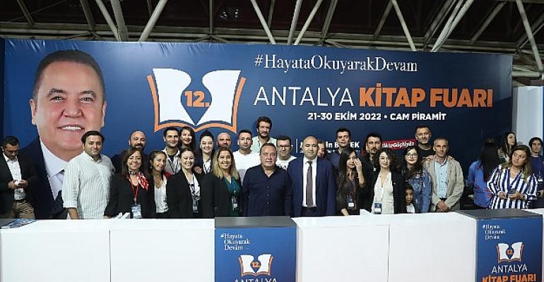 12. Antalya Kitap Fuarı rekor ziyaretçi ile sona erdi